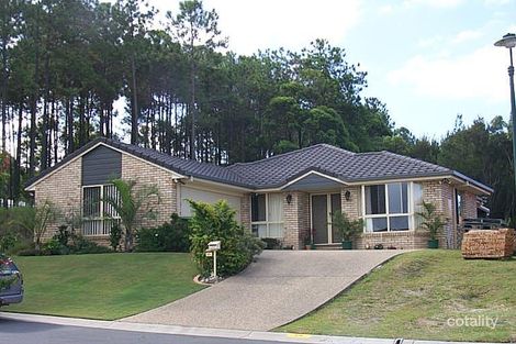 28 Enderbury Cres, Pacific Pines, QLD 4211