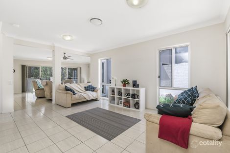 Property photo of 35 Greenway Circuit Mount Ommaney QLD 4074