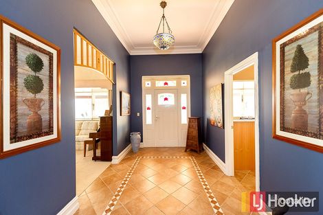 Property photo of 10 Shenton Close Leschenault WA 6233