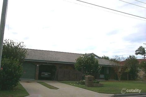 2 Pinewood St, Redcliffe, QLD 4020