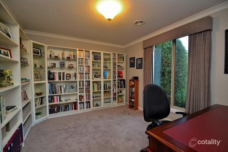 Property photo of 9 St Chester Avenue Lake Gardens VIC 3355