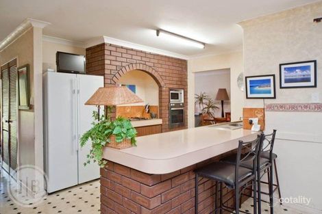 Property photo of 36 Arnos Way Girrawheen WA 6064