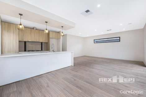 Property photo of 14 Guisard Way Clyde North VIC 3978