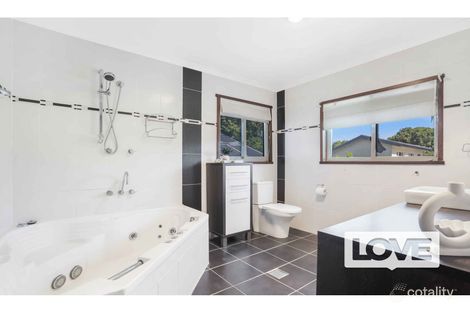 Property photo of 99 Bay Road Bolton Point NSW 2283