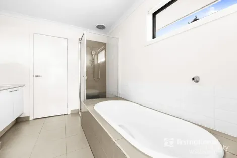 Property photo of 10 Watersedge Cove Point Cook VIC 3030