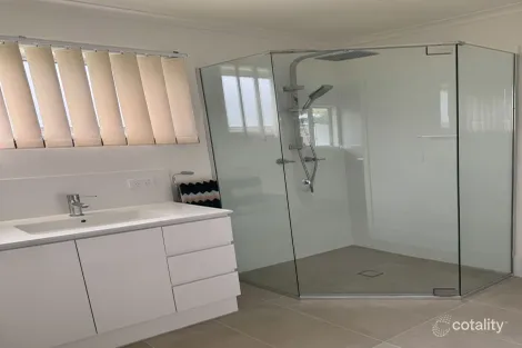 Property photo of 4 Short Street Beachmere QLD 4510