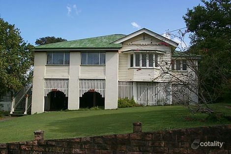 30 Mackay Tce, Bardon, QLD 4065