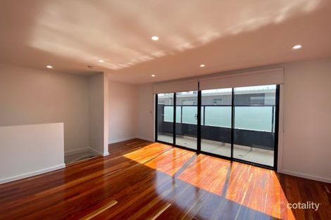 Property photo of 5/24 Winifred Street Essendon VIC 3040