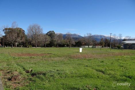 73 Station St, Porepunkah, VIC 3740