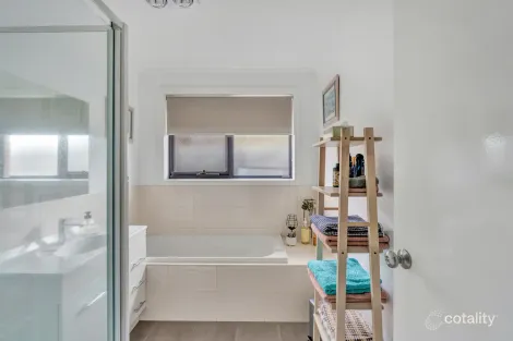 Property photo of 17 Comice Place Newnham TAS 7248