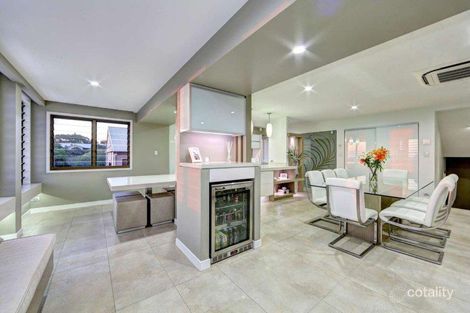 Property photo of 15 Finemore Crescent Qunaba QLD 4670
