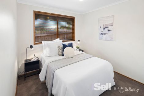 Property photo of 2 Leigh Drive Pakenham VIC 3810