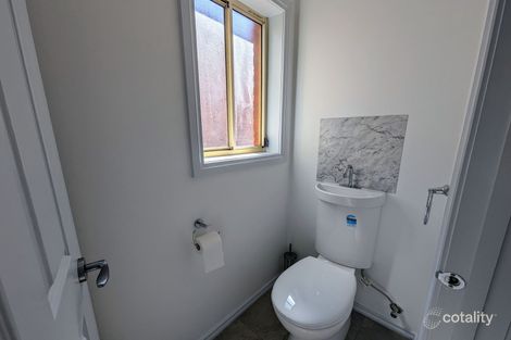 Property photo of 31 Almands Avenue Roxburgh Park VIC 3064
