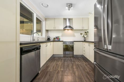 Property photo of 18 Upton Crescent Narre Warren VIC 3805