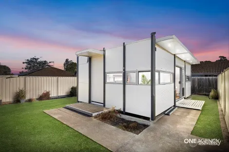 30b Iluka Dr, Werribee, VIC 3030