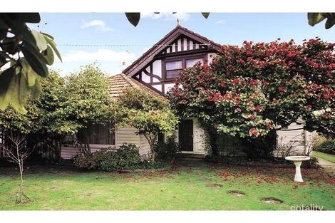 Property photo of 14 Carinya Crescent Caulfield North VIC 3161