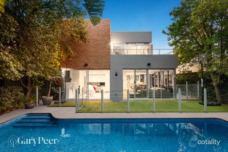 Property photo of 18 Lumeah Road Caulfield North VIC 3161