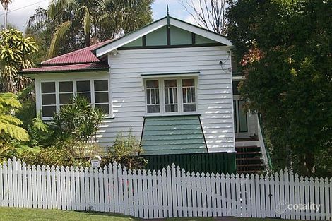 31 Stella St, Holland Park, QLD 4121