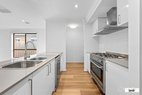 Property photo of 56 Bridgewater Parkway Wallan VIC 3756