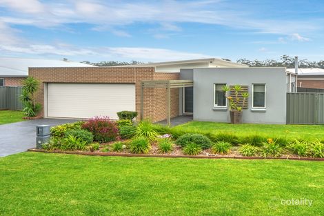 32 Peacehaven Way, Sussex Inlet, NSW 2540