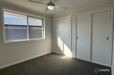 Property photo of 61 Knox Crescent Caerleon NSW 2850