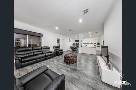 Property photo of 3 Powerscout Retreat Cranbourne VIC 3977