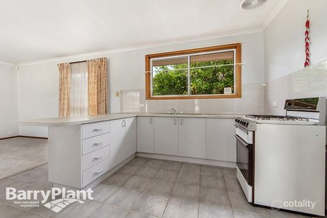 Property photo of 1/74 Avondale Avenue St Albans VIC 3021