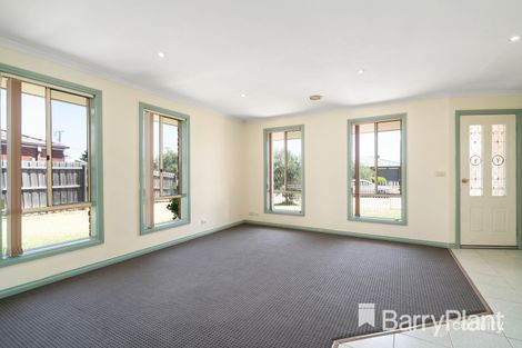 Property photo of 25 Yaralla Crescent Sunshine West VIC 3020