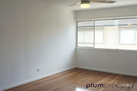 Property photo of 2/3 Montrose Road Taringa QLD 4068