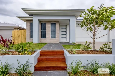 3 Darling Cct, Plainland, QLD 4341