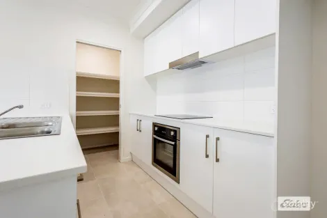 Property photo of 3 Darling Circuit Plainland QLD 4341