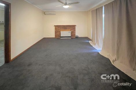 Property photo of 71 Snell Grove Oak Park VIC 3046