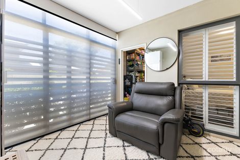 Property photo of 2/4 Crown Street Rivervale WA 6103