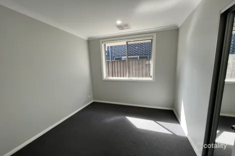 Property photo of 8 Terrain Street Box Hill NSW 2765
