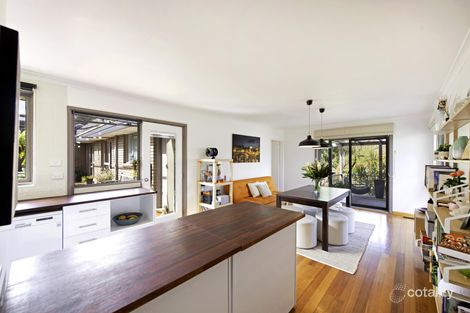 Property photo of 18 Mackenzie Street Hackett ACT 2602