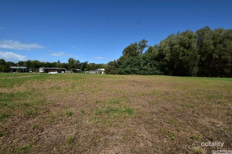 Property photo of 15 Muir Street Tully Heads QLD 4854