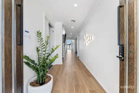 Property photo of 26 Monomeath Drive Mickleham VIC 3064