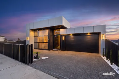 Property photo of 21 Topographical Crescent Greenvale VIC 3059