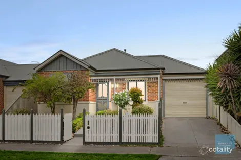 31 Hunts Cross Way, Caroline Springs, VIC 3023