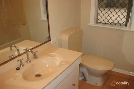 Property photo of 40 Logan Avenue Oxley QLD 4075