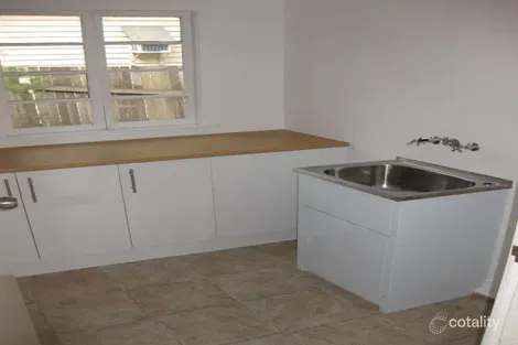 Property photo of 40 Logan Avenue Oxley QLD 4075