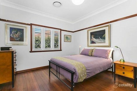 Property photo of 30 Lade Street Coorparoo QLD 4151
