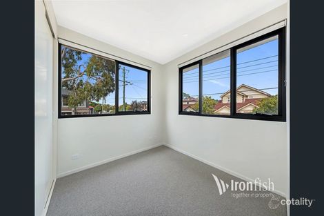 Property photo of 10 Foster Street McKinnon VIC 3204
