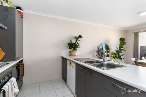 Property photo of 19/12 Loder Way South Guildford WA 6055