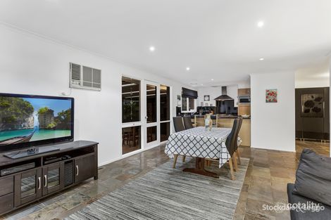 Property photo of 13 Sharna Court Ferntree Gully VIC 3156