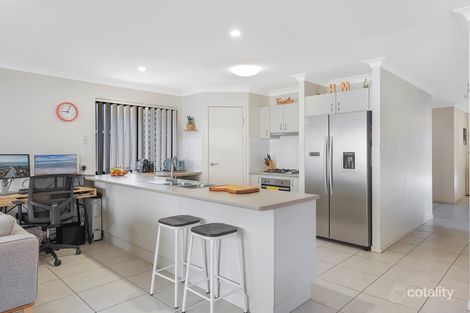 Property photo of 11 Toby Close Kallangur QLD 4503