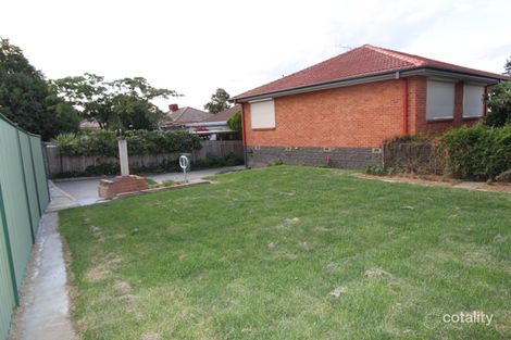 11 Greenbank Ave, Karabar, NSW 2620