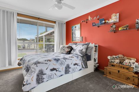 Property photo of 30 Hogans Road Hoppers Crossing VIC 3029