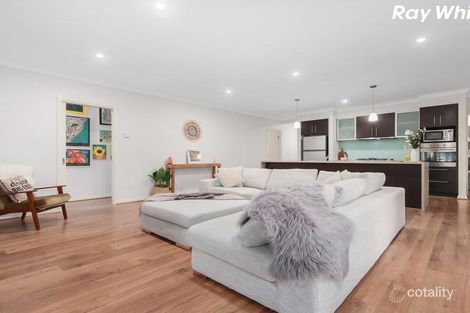 Property photo of 13 Greendale Boulevard Pakenham VIC 3810