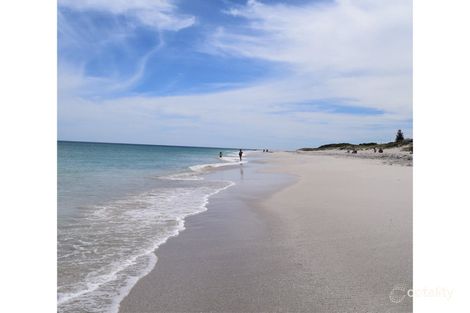 Property photo of 1 Coonewarra Way Quinns Rocks WA 6030